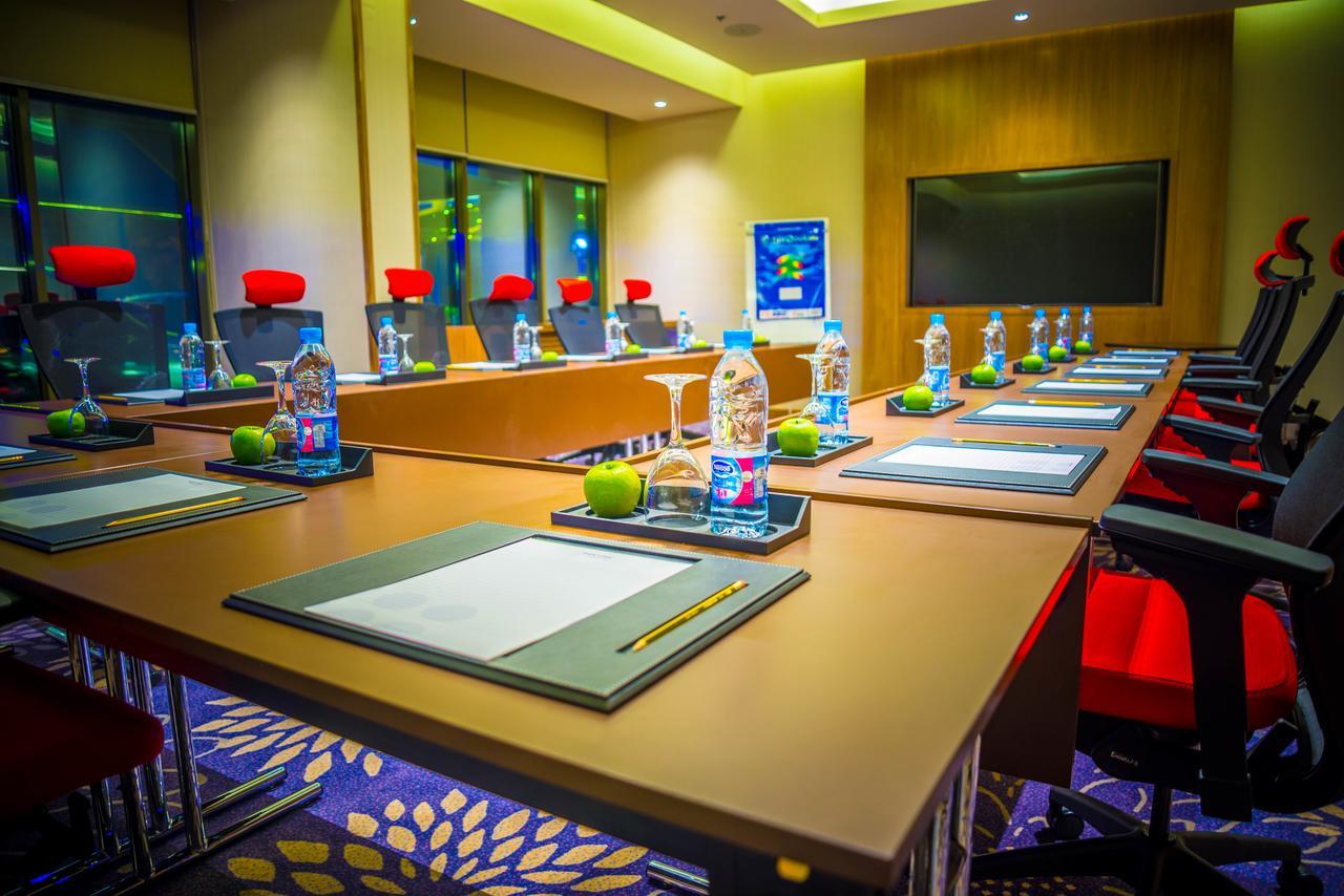Novotel Yanbu Albahr Экстерьер фото