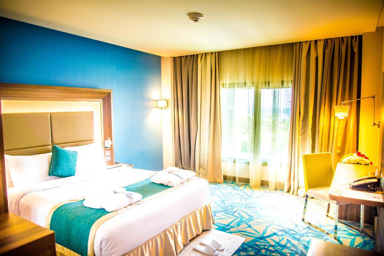 Novotel Yanbu Albahr Экстерьер фото