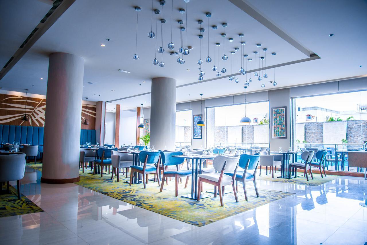 Novotel Yanbu Albahr Экстерьер фото