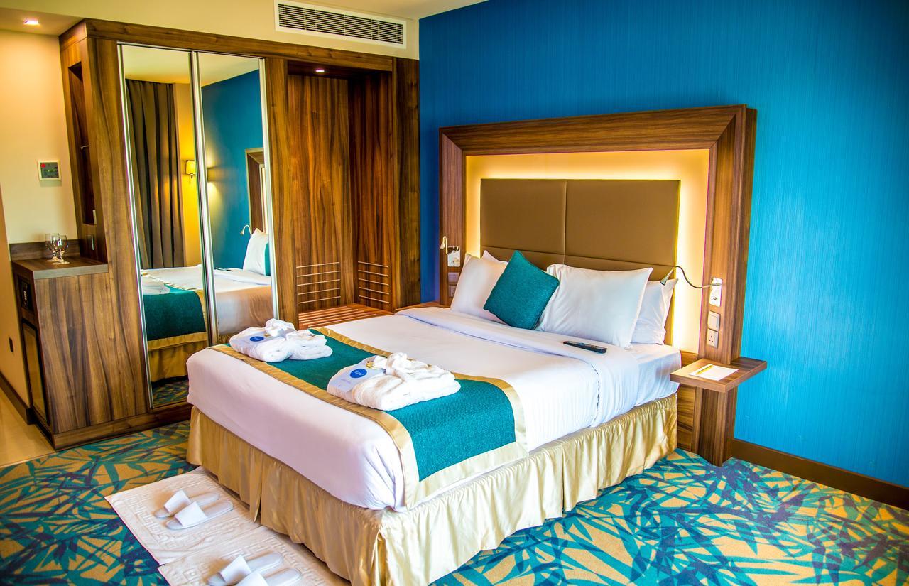 Novotel Yanbu Albahr Экстерьер фото